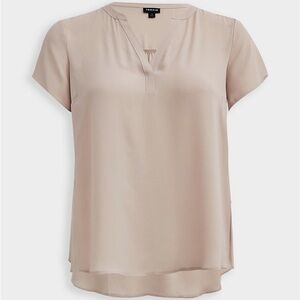 Torrid Georgette Hi-Low Short Sleeve Blouse size 2